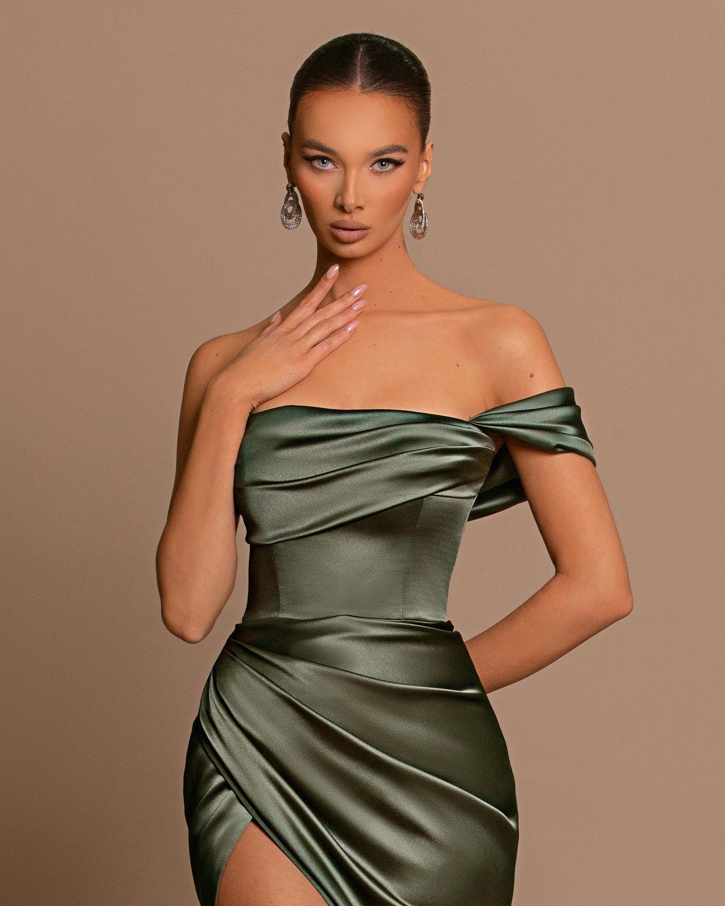 Popular Off-the-Shoulder Mermaid Evening Dress with Split | Ballbella