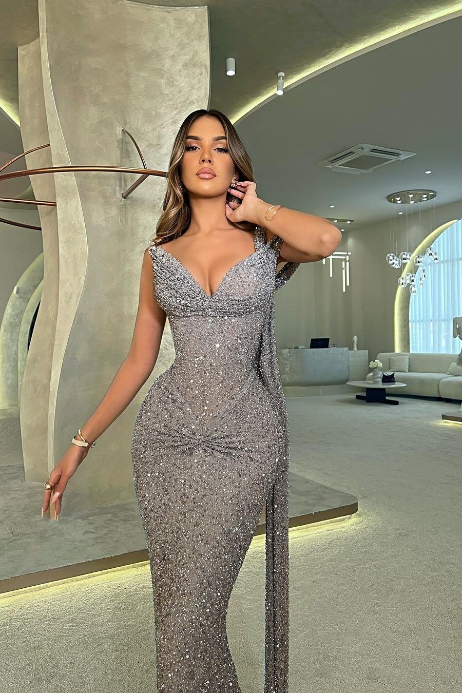 Shining Silver One-Shoulder V-Neck Slim Prom Dress with Pleats | Ballbella