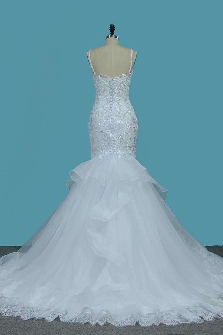 Tulle Mermaid Wedding Dress With Appliques Lace and Spaghetti-Straps Backless Floor-length