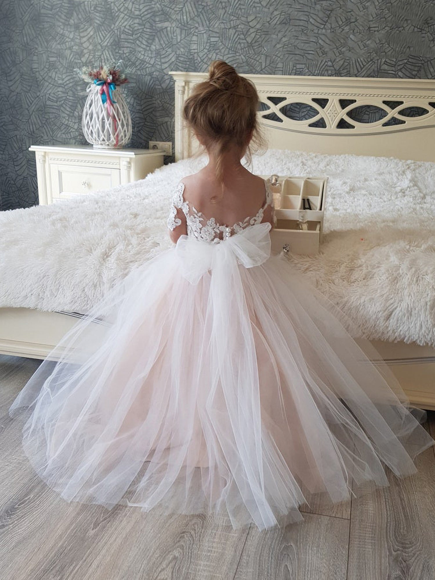 Princess Boho Flower Girl Dresses with Appliques Bow and 3/4-Length Sleeves