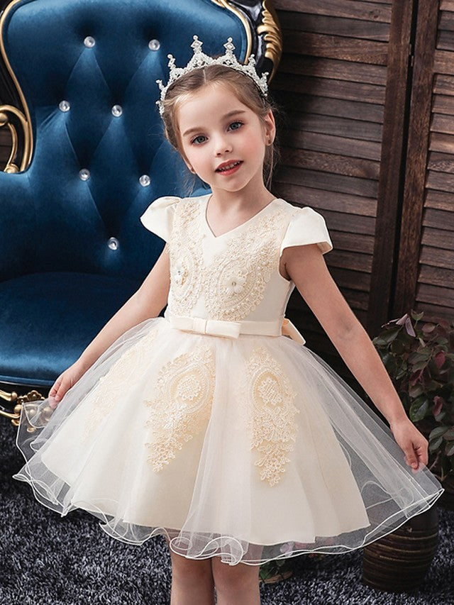 Short Sleeve V Neck Flower Girl Dresses with Tulle Sash Ribbon and Bow Appliques