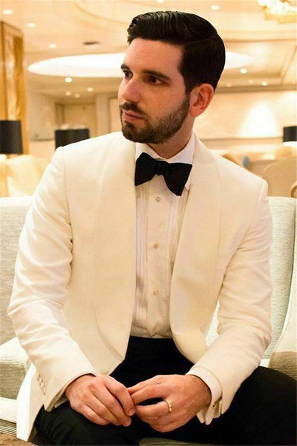 Chic White Shawl Lapel Fit Men's Wedding Suit With One Button