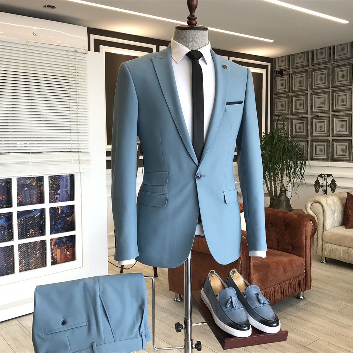 Sky Blue Cheap Wedding Suits with 3 Flaps & Peaked Lapel