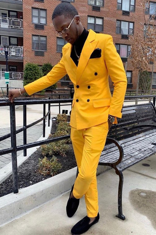 Look Stunning in New Arrive Double Breasted Yellow Best Wedding Suit for Groom With Peaked Lapel