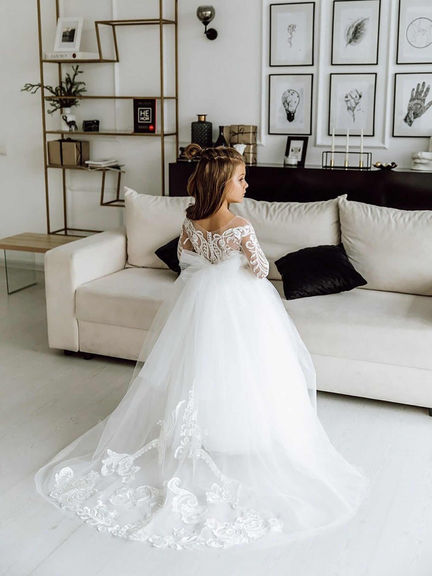 White Long Sleeves Ball Gown with Bow Appliques for Flower Girl Dress