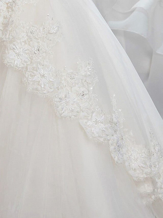 Half Sleeve Lace Ball Gown Flower Girl Dresses with Tulle and Appliques Buttons