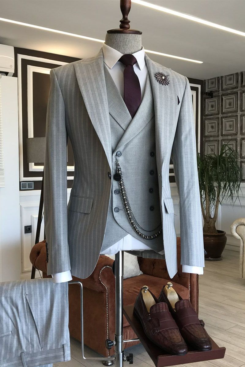 Glamorous Peaked Lapel Prince Suit for Wedding - Gray with 3-Piece Striped