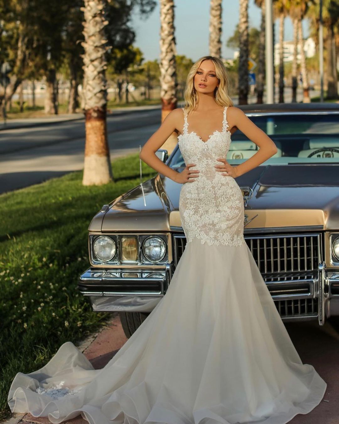 Long Mermaid Sweetheart Backless Wedding Dress with Tulle Lace