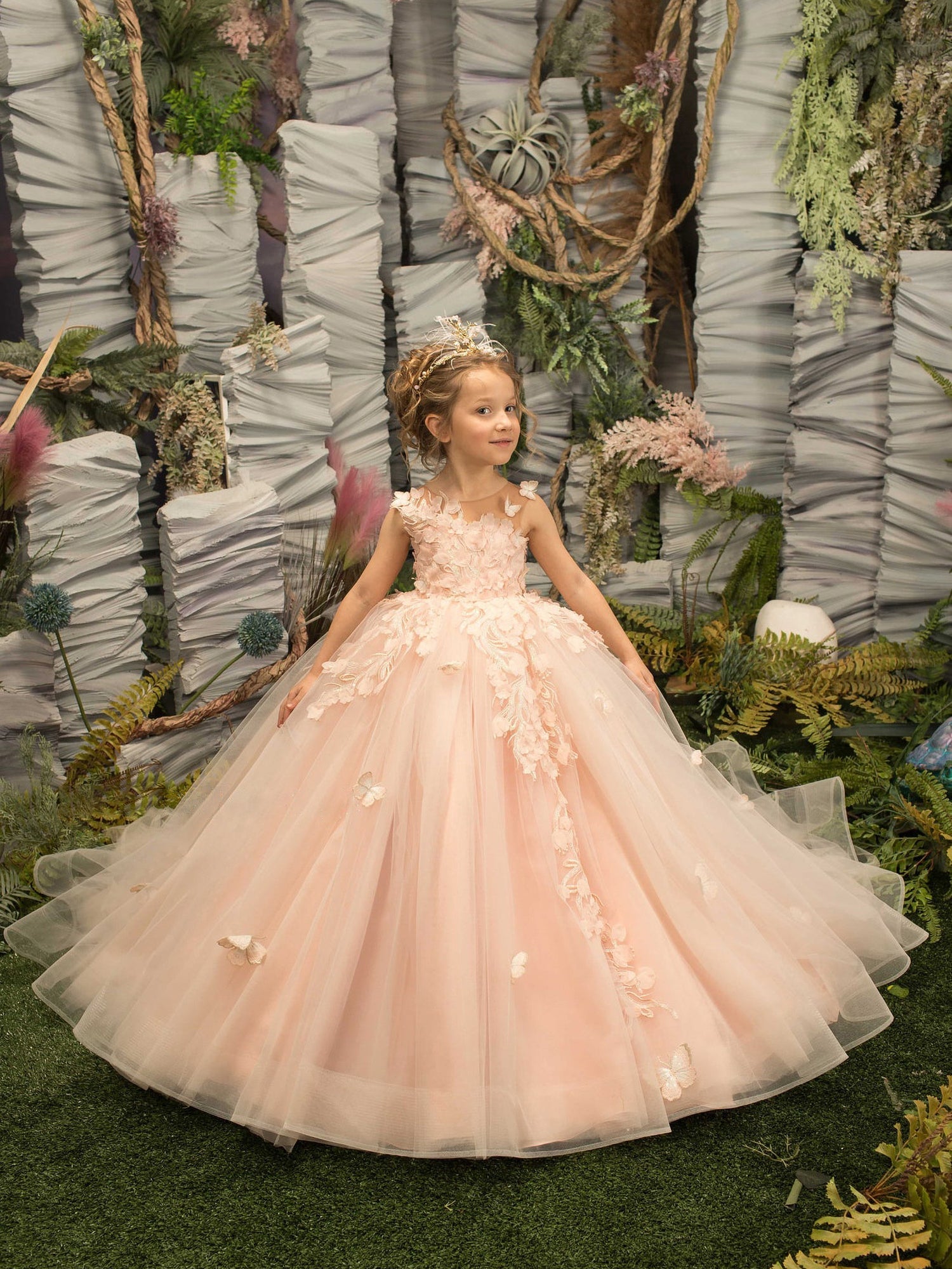 Beautiful A-line Tulle Flower Girl Dress with Appliques Lace