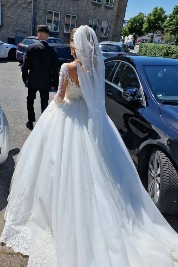 A-line V-neck Long Sleeve Lace Wedding Dress in Gorgeous White