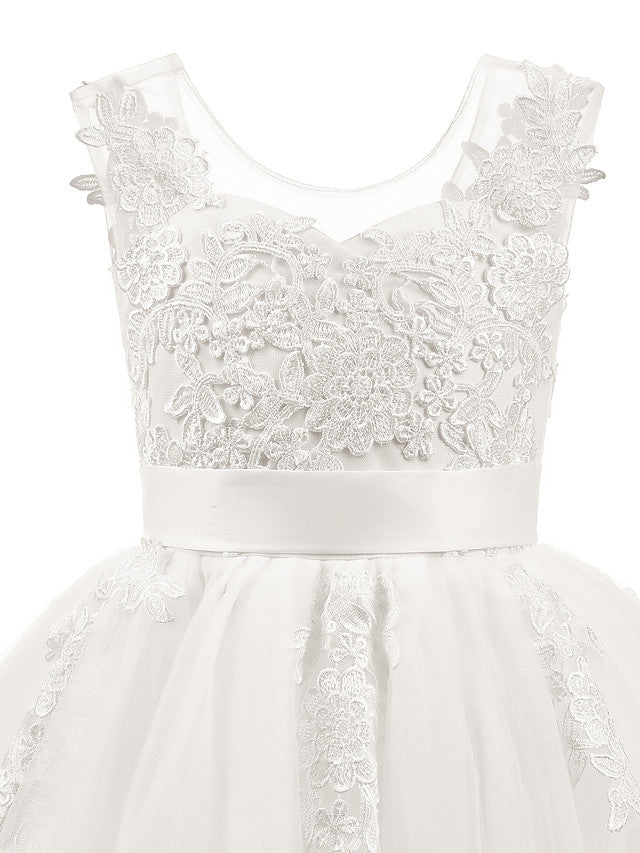 Princess Short Sleeved Scoop Neck Flower Girl Dress With Appliques