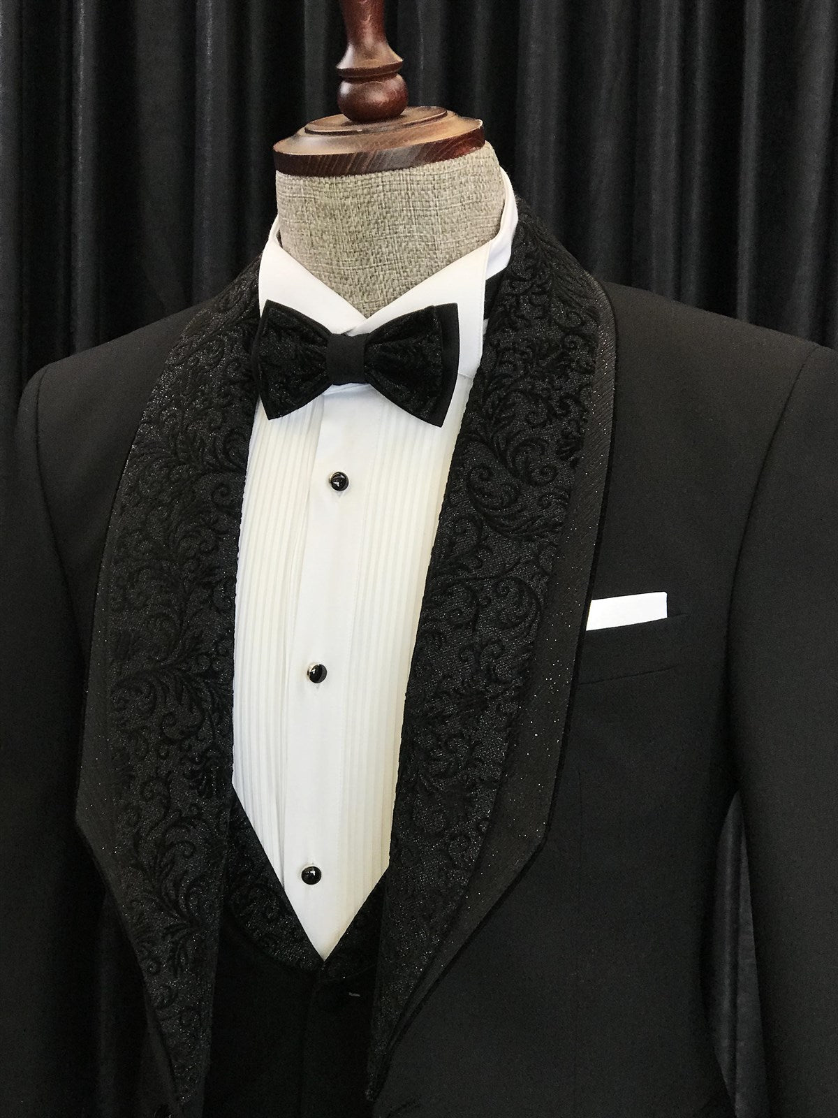 Augustus Stylish Black Slim Fit Wedding Men Suits with Special Jacquard Lapel