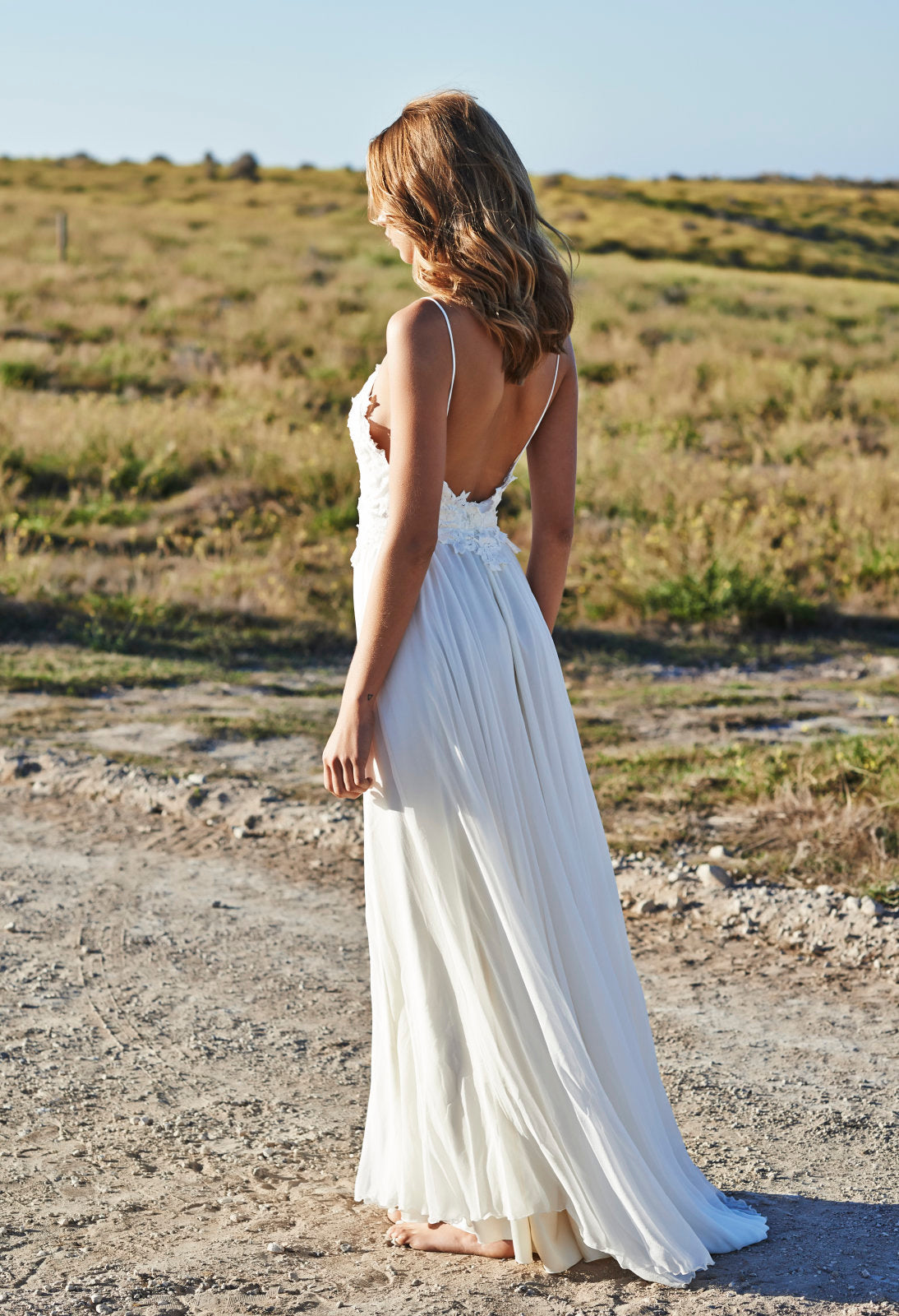 Elegant Lace Wedding Dress with Spaghetti-Straps