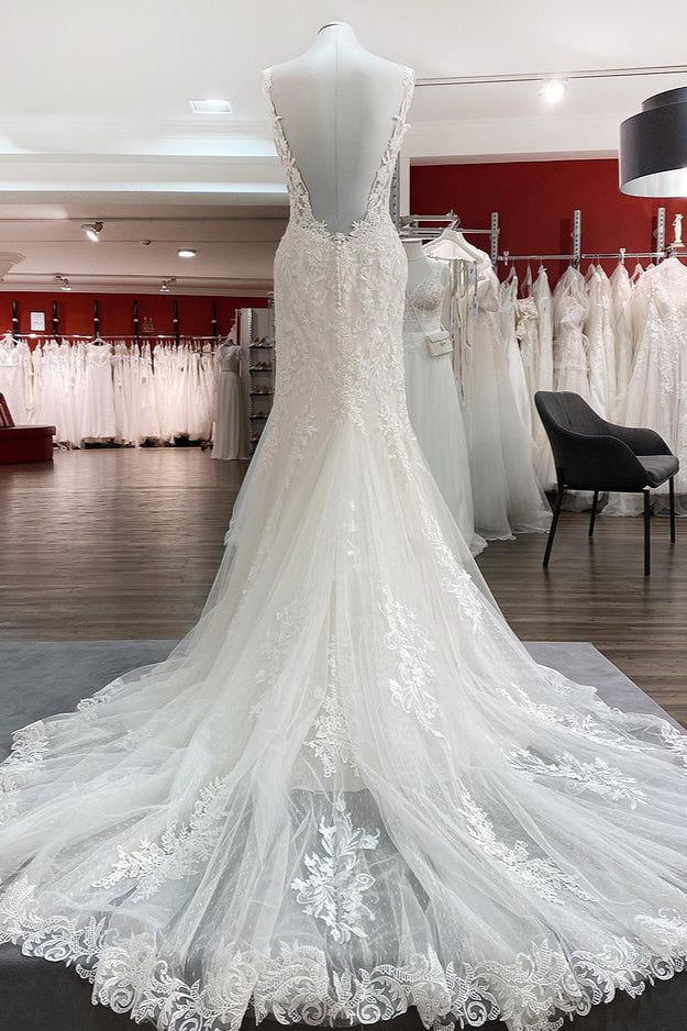 Elegant White Long Mermaid Wedding Dress with Tulle Lace