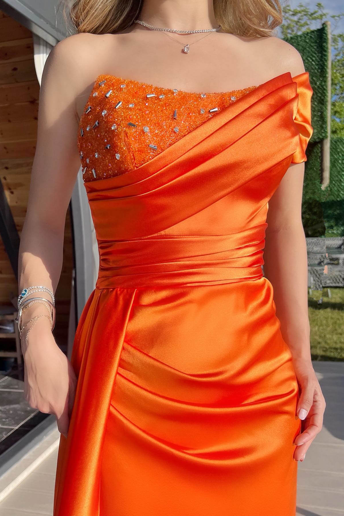 One-Shoulder Orange Beaded Prom Dress with Mermaid Ruffles and Split | Ballbella