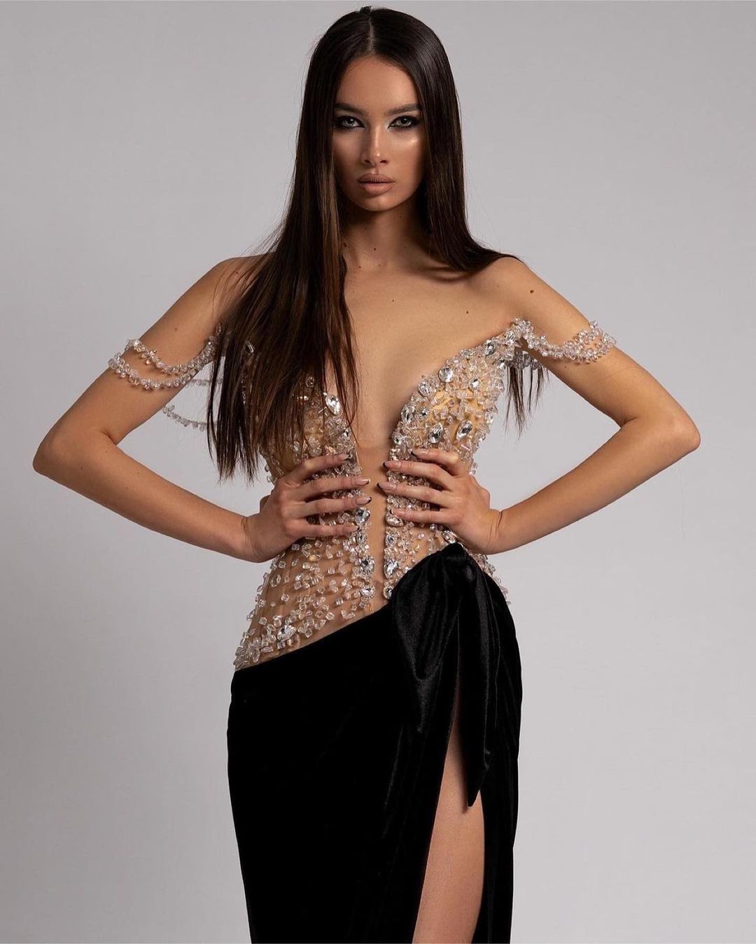 Unique Off-the-Shoulder Black Slit Mermaid Prom Dress with Beads | Ballbella