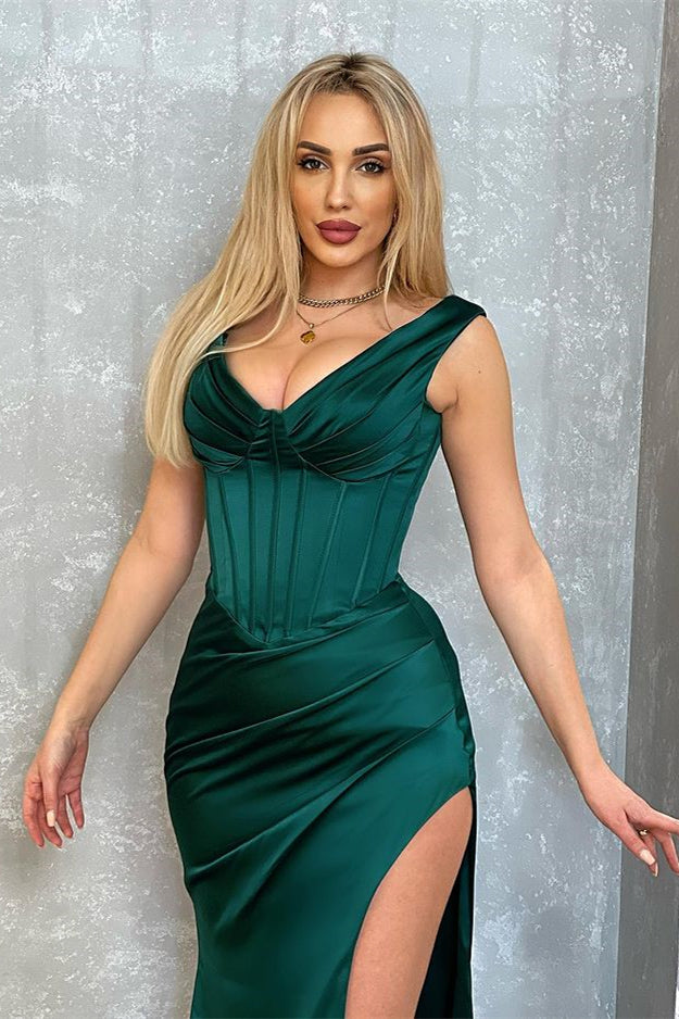 V-Neck Dark Green Sleeveless Mermaid Evening Dress with Split | Ballbella