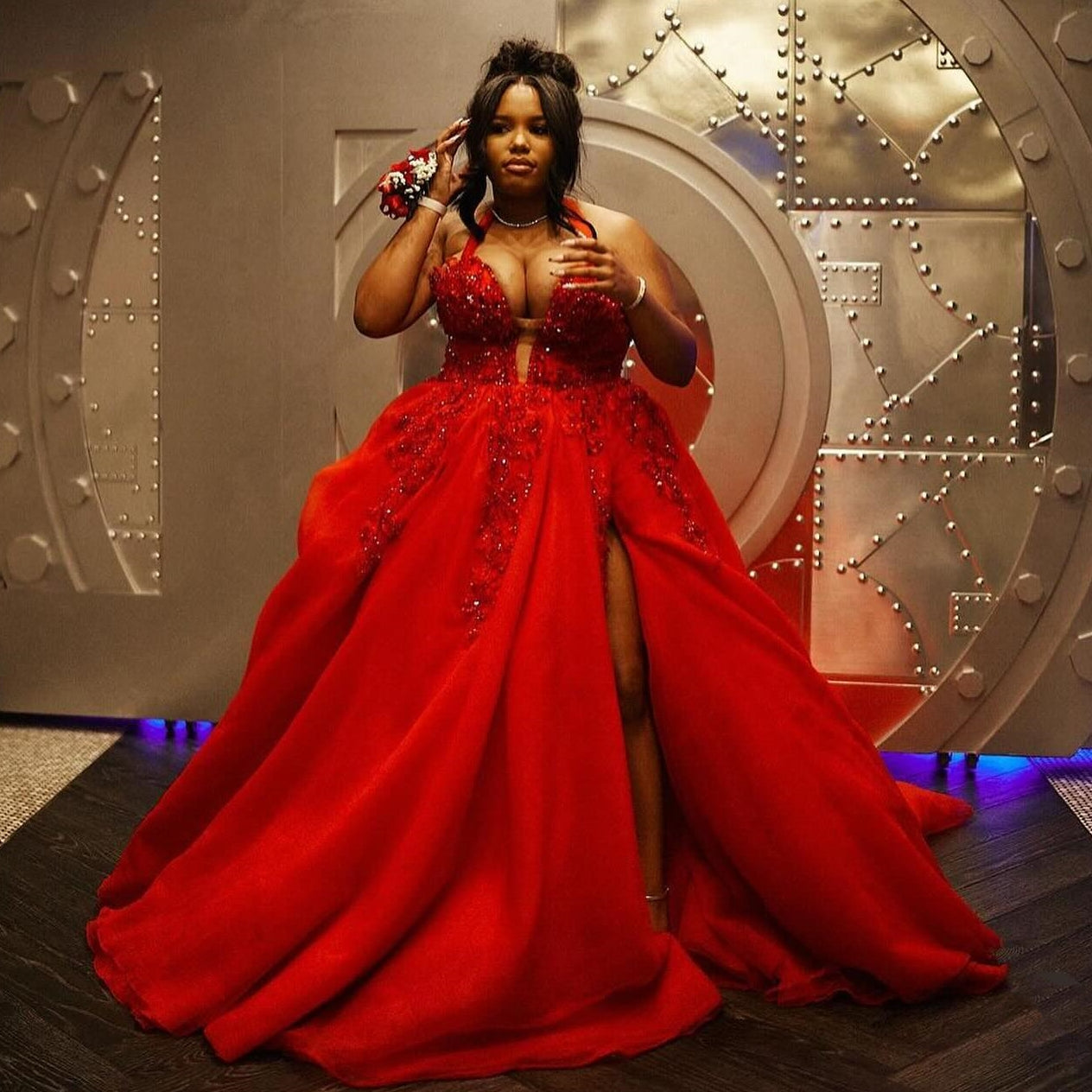 Plus Size Red Halter A-Line Tulle Side Slit Prom Dress with Beads