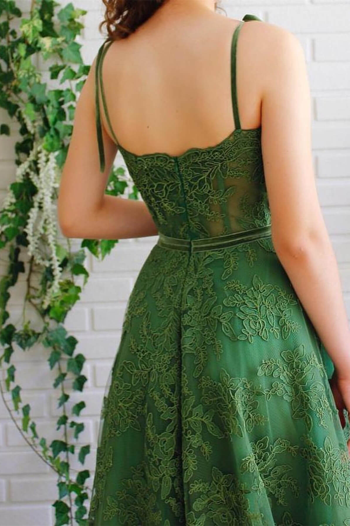 Strapless Emerald Green Spaghetti-Strap Evening Dress with Appliques, A-Line | Ballbella