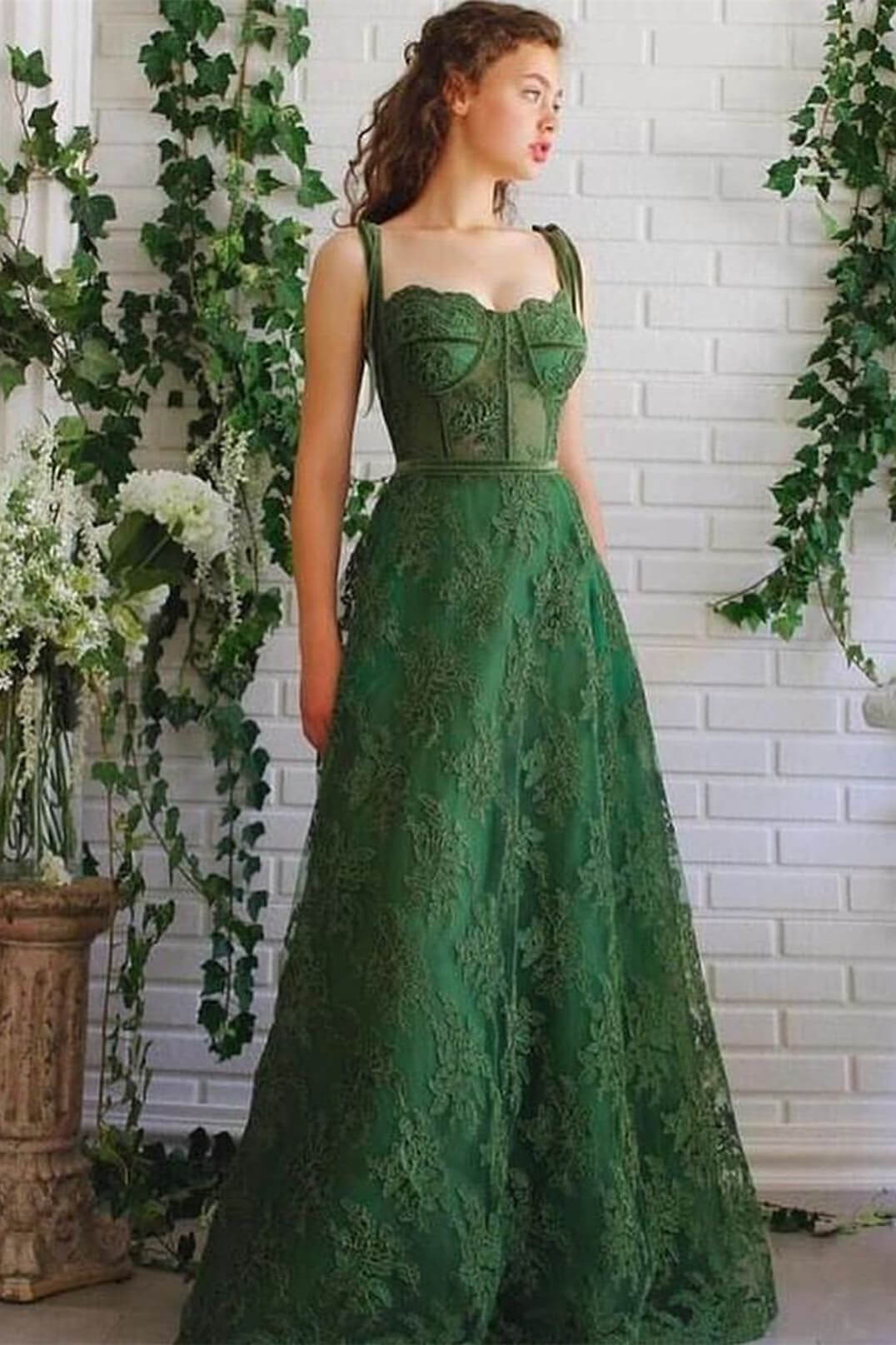 Strapless Emerald Green Spaghetti-Strap Evening Dress with Appliques, A-Line | Ballbella