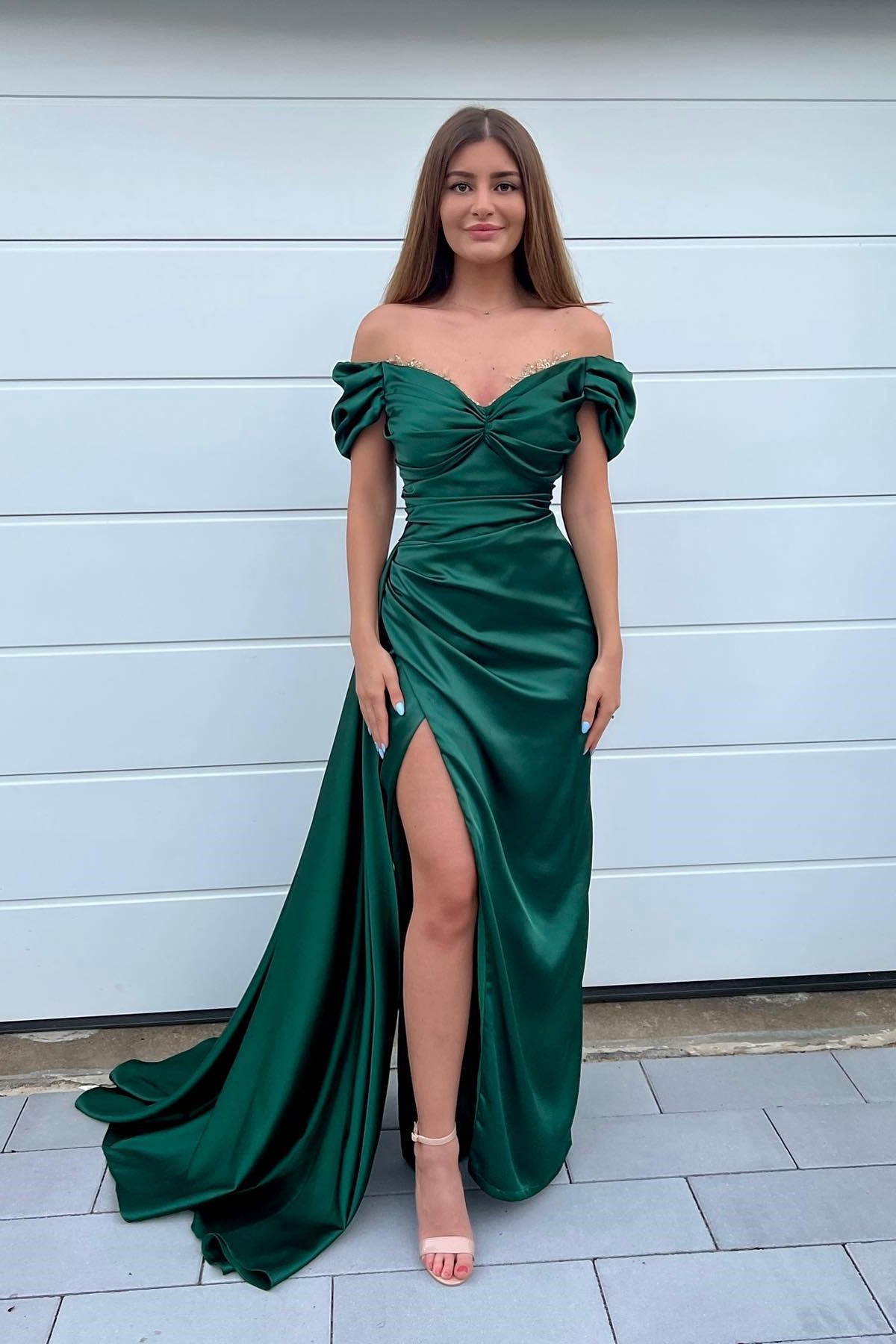 Sweetheart Dark Green Mermaid Prom Dress with Front Split and Off-the-Shoulder Beadings | Ballbella