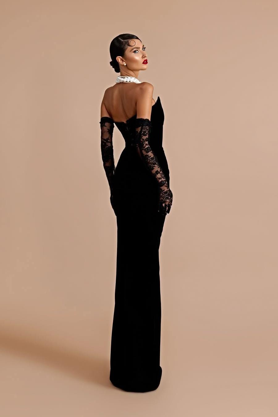 Stunning Black Velvet Strapless V-Neck Long Split Prom Dress with Lace Gloves | Ballbella