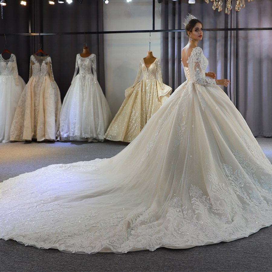 Classy A-Line Sweetheart Wedding Dress with Appliques Lace Sequins