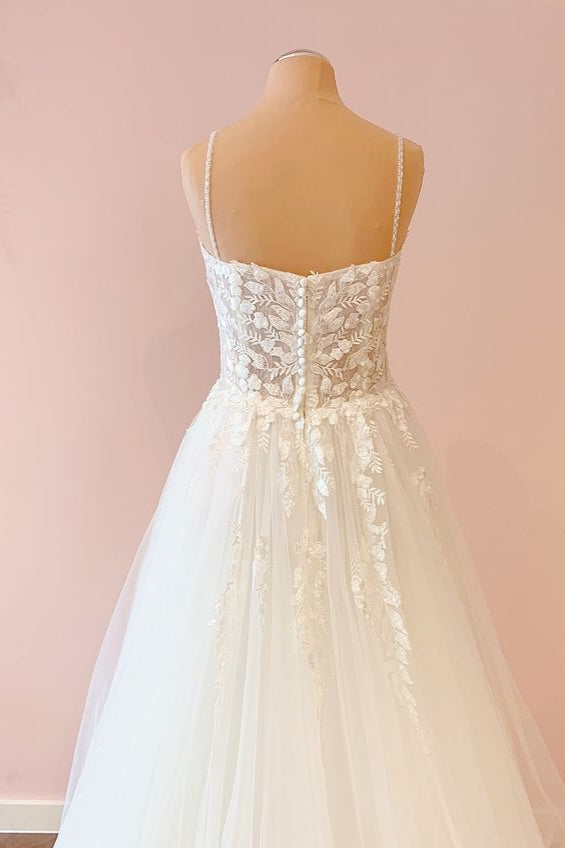 A-Line Spaghetti Straps Sweetheart Tulle Wedding Dress With Appliques Lace