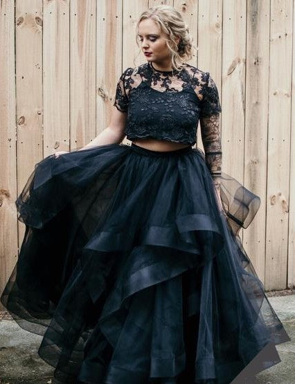 Gorgeous Long Tulle Lace Two Piece Wedding Dress With Short Sleeves