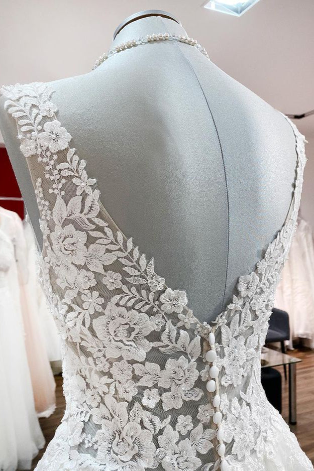 Eye-taking White Ruffles A-line V-neck Tulle Lace Wedding Dress