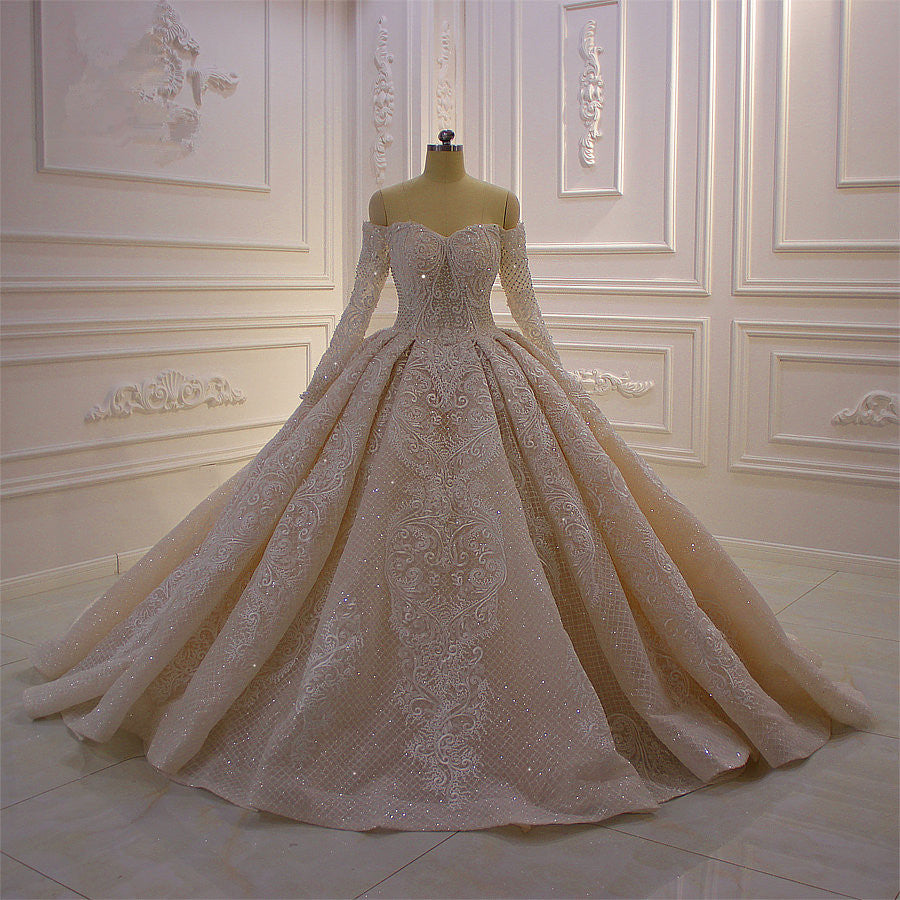 Gorgeous Long Sleeves Ball Gown Wedding Dress With Appliques Lace