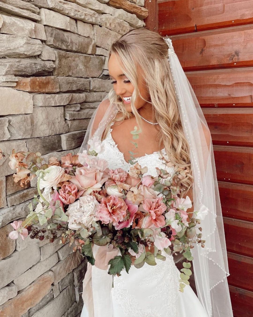 Mermaid Wedding Dress with Appliques Lace and Sexy Spaghetti-Straps V-neck