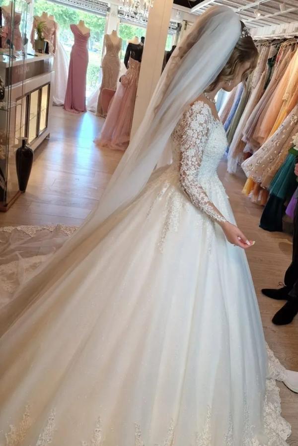 A-line V-neck Long Sleeve Lace Wedding Dress in Gorgeous White