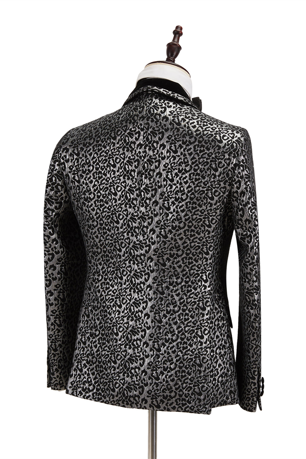 Silver Leopard Prom Outfits for Men - Jacquard Shawl Lapel with Double Breasted Black Stitching