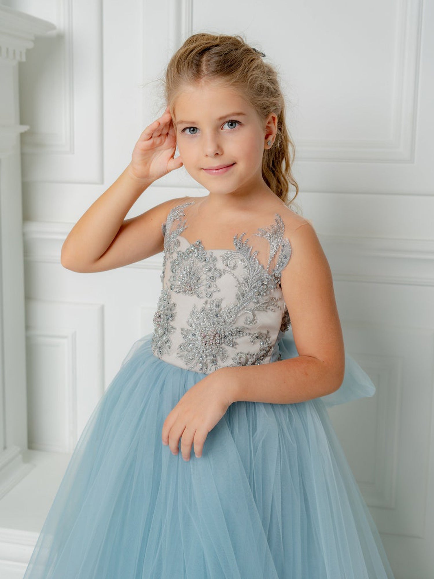 Cute A-line Boho Flower Girl Dress with Bow Sequins and Tulle