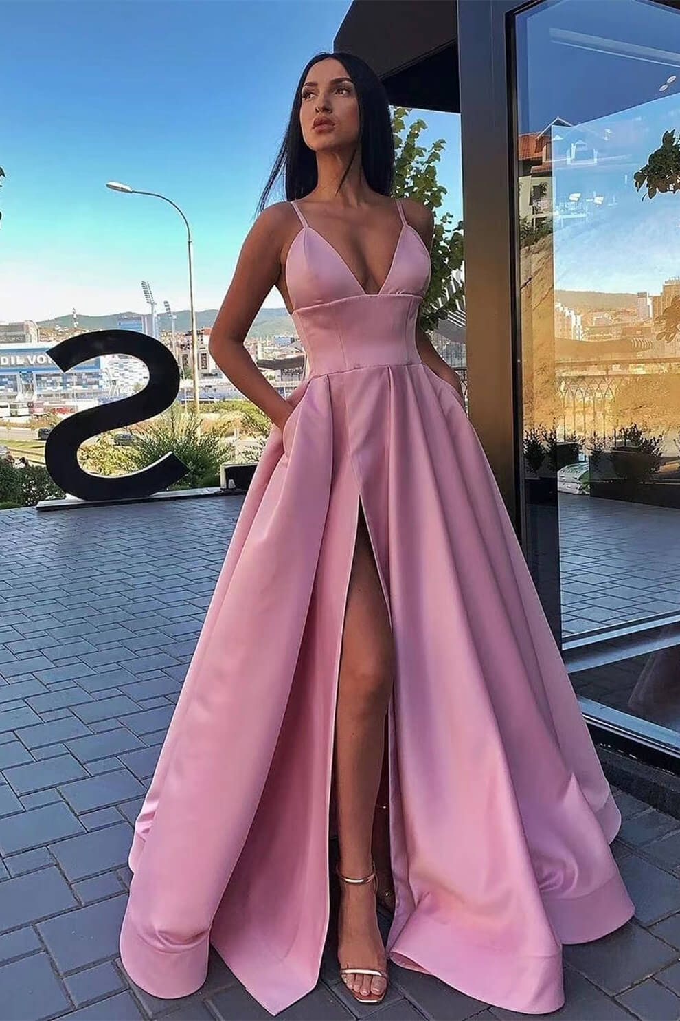 Elegant A Line Split Evening Dress with Spaghetti-Straps & Pockets