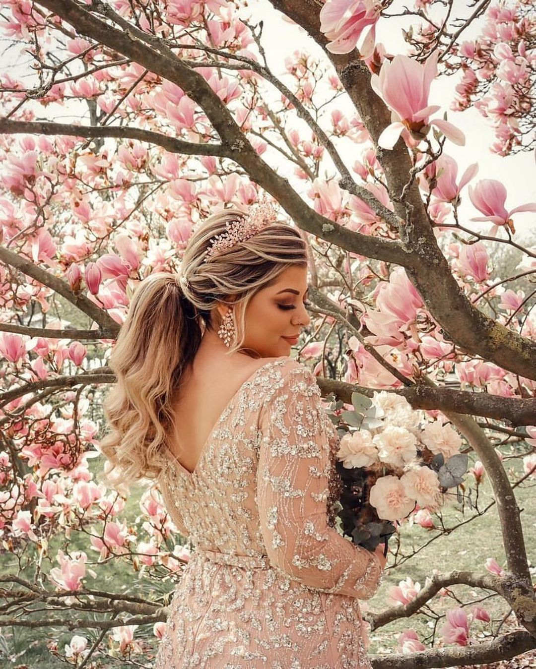 Stunning Mermaid V-neck Long Sleeves Wedding Dress With Slit