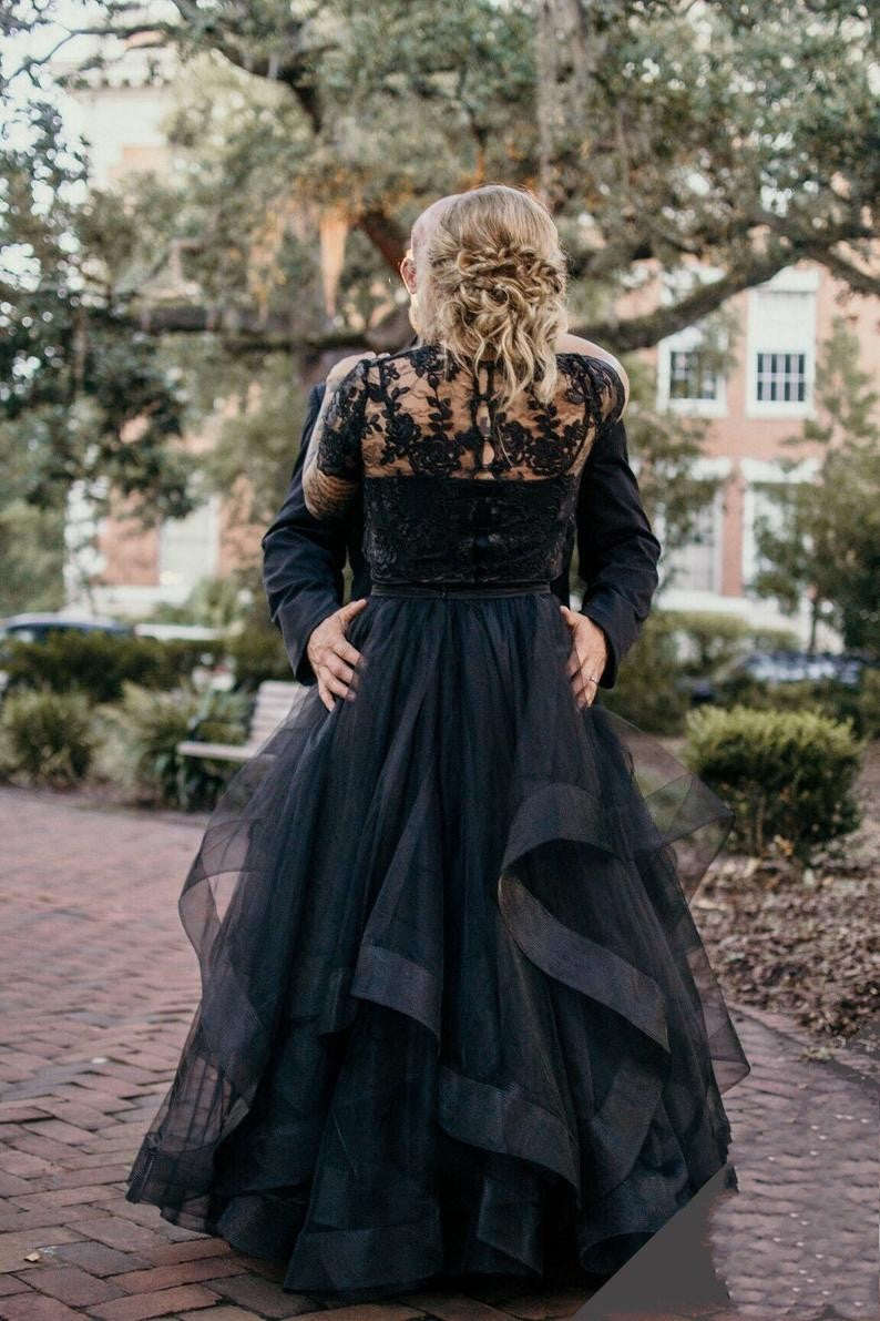 Gorgeous Long Tulle Lace Two Piece Wedding Dress With Short Sleeves