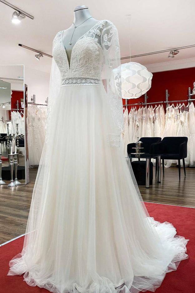 Long A-line Sweetheart Appliques Wedding Dress With Sleeves and Tulle Beadings Lace