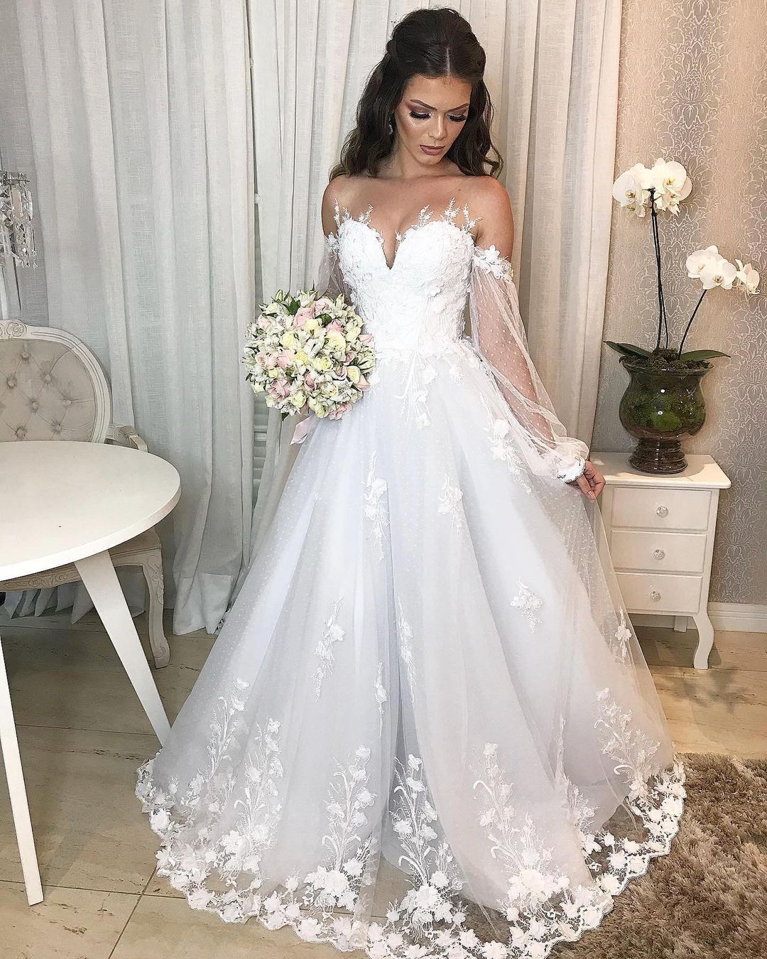 Elegant Long Princess Off-the-shoulder Wedding Dress with Tulle Bubble Sleeves