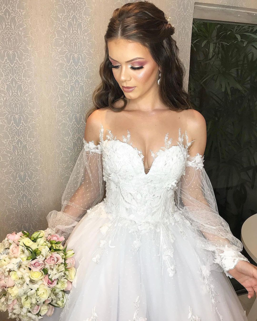 Elegant Long Princess Wedding Dress With Tulle Bubble Sleeves