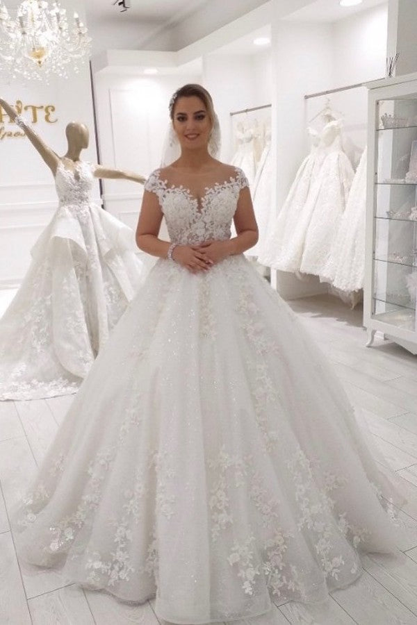 Elegant A-Line Ruffles Tulle Floor-length Wedding Dress With Appliques Lace