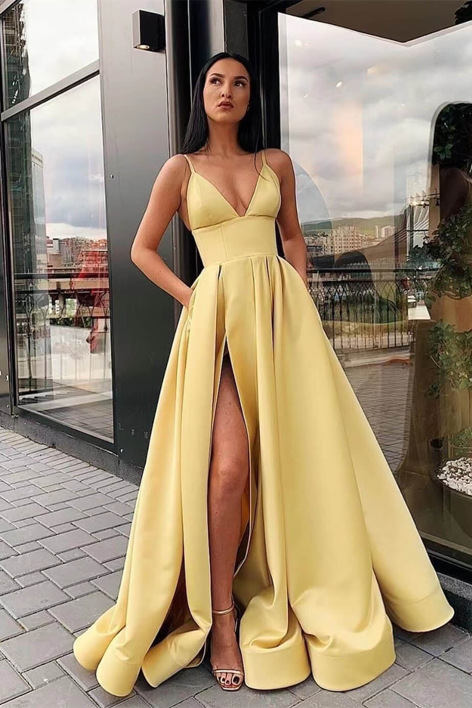 Elegant Pockets A Line Evening Dress with Split Spaghetti-Straps