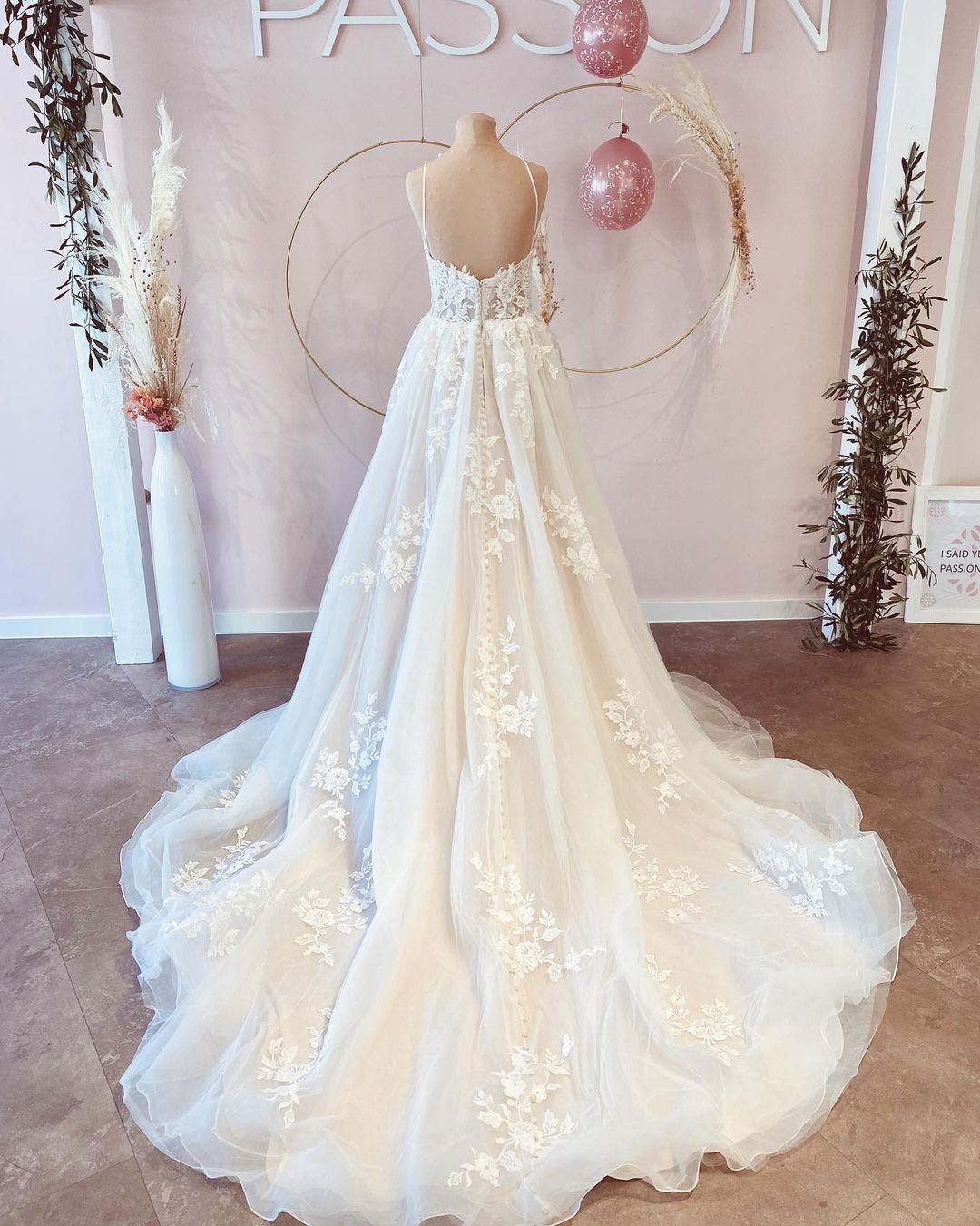 Gorgeous A-line V-neck Spaghetti-Straps Backless Long Wedding Dress with Tulle