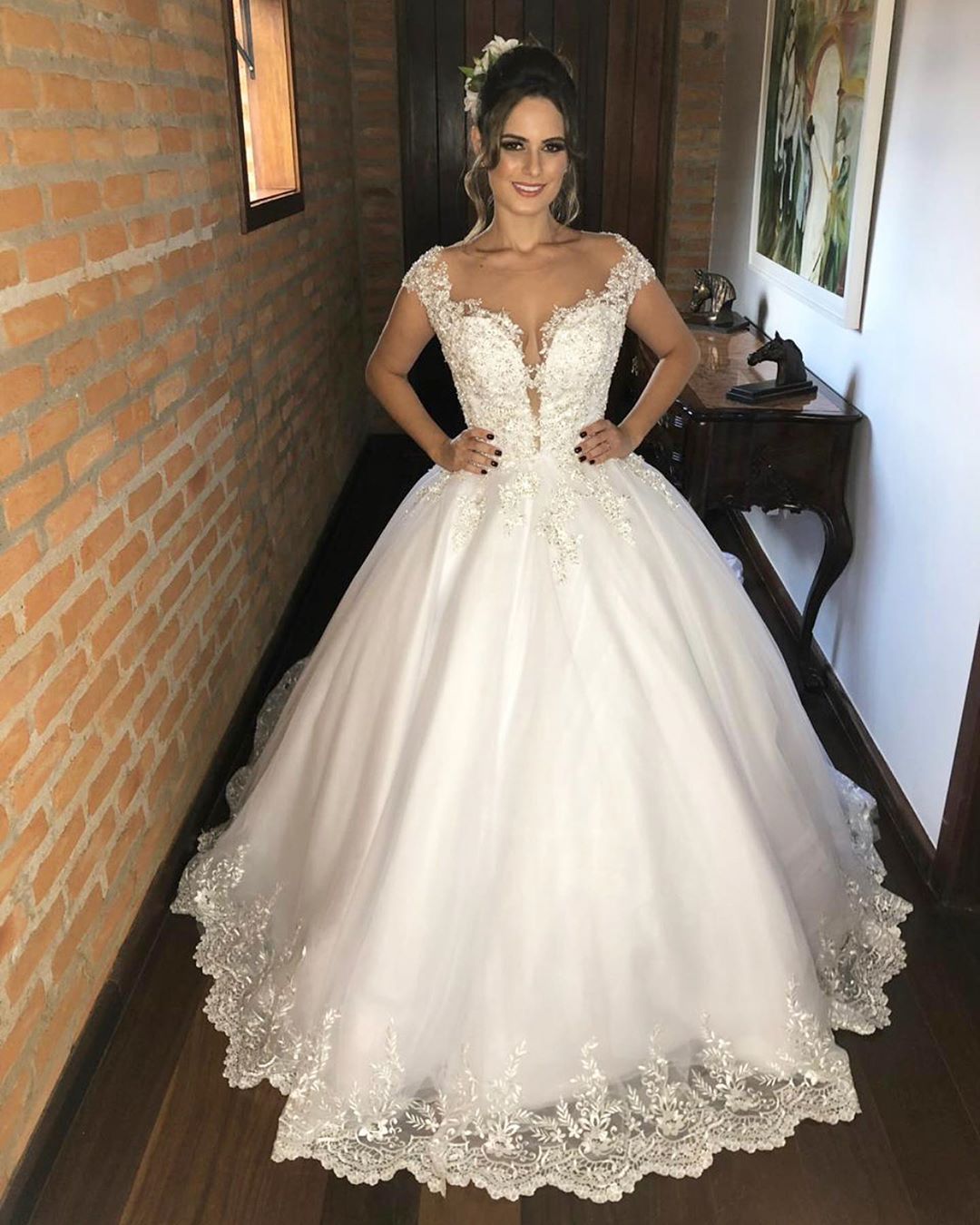 Elegant Applique Straps Lace V-neck Floor-length Wedding Dress