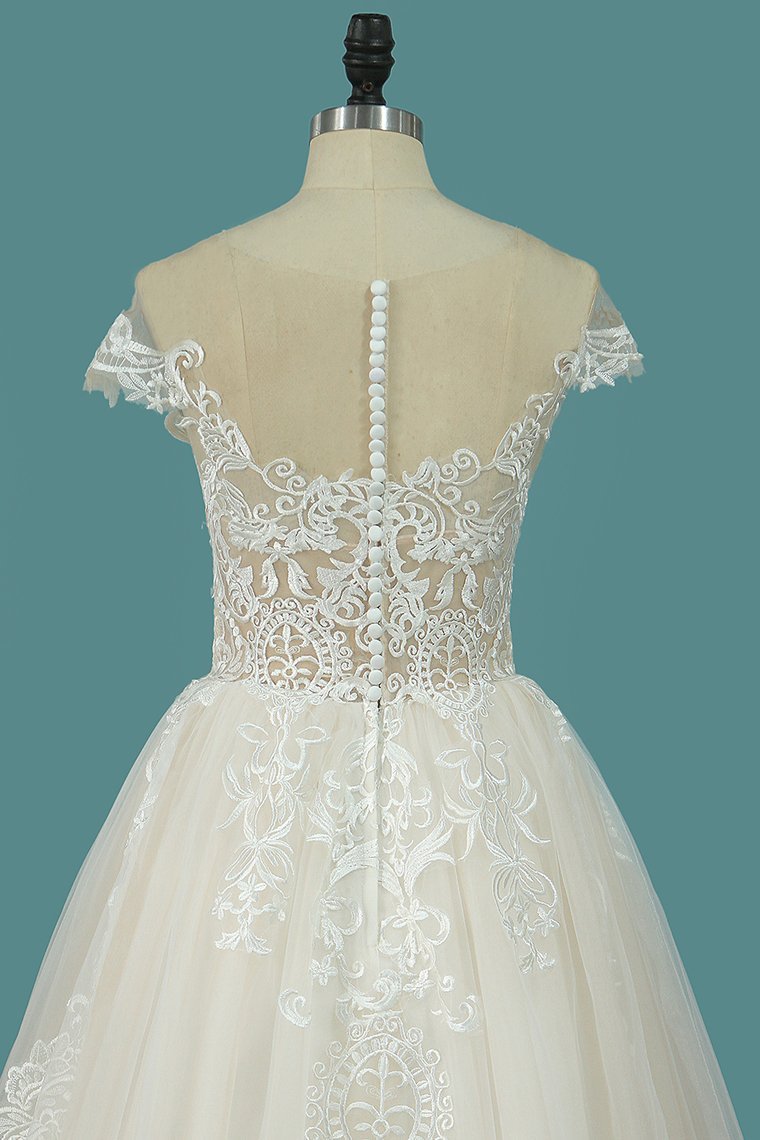 Elegant Bateau A-Line Floor-length Wedding Dress With Ruffles, Tulle Appliques and Lace