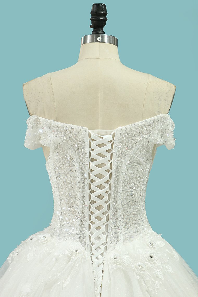 Elegant Lace Appliques A-Line Wedding Dress with Tulle and Sequins