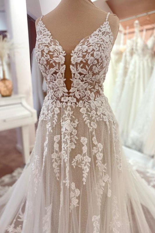 Charming A-Line Wedding Dress with Appliques Lace and Spaghetti-Straps Tulle Backless