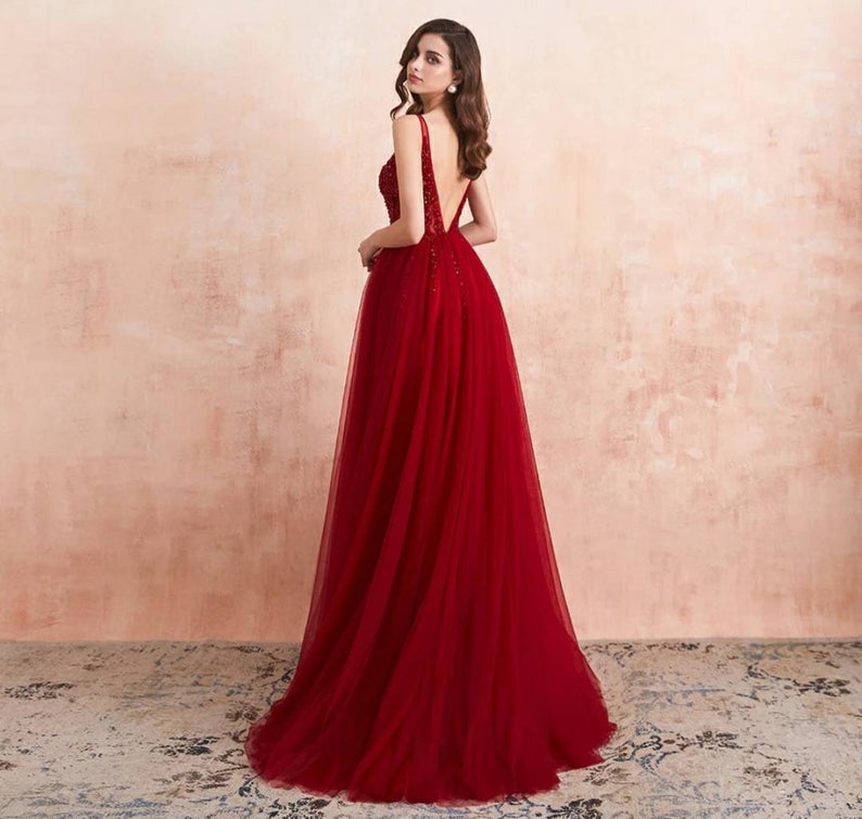 Burgundy V-Neck Sleeveless Split Evening Dress with Beads and Tulle