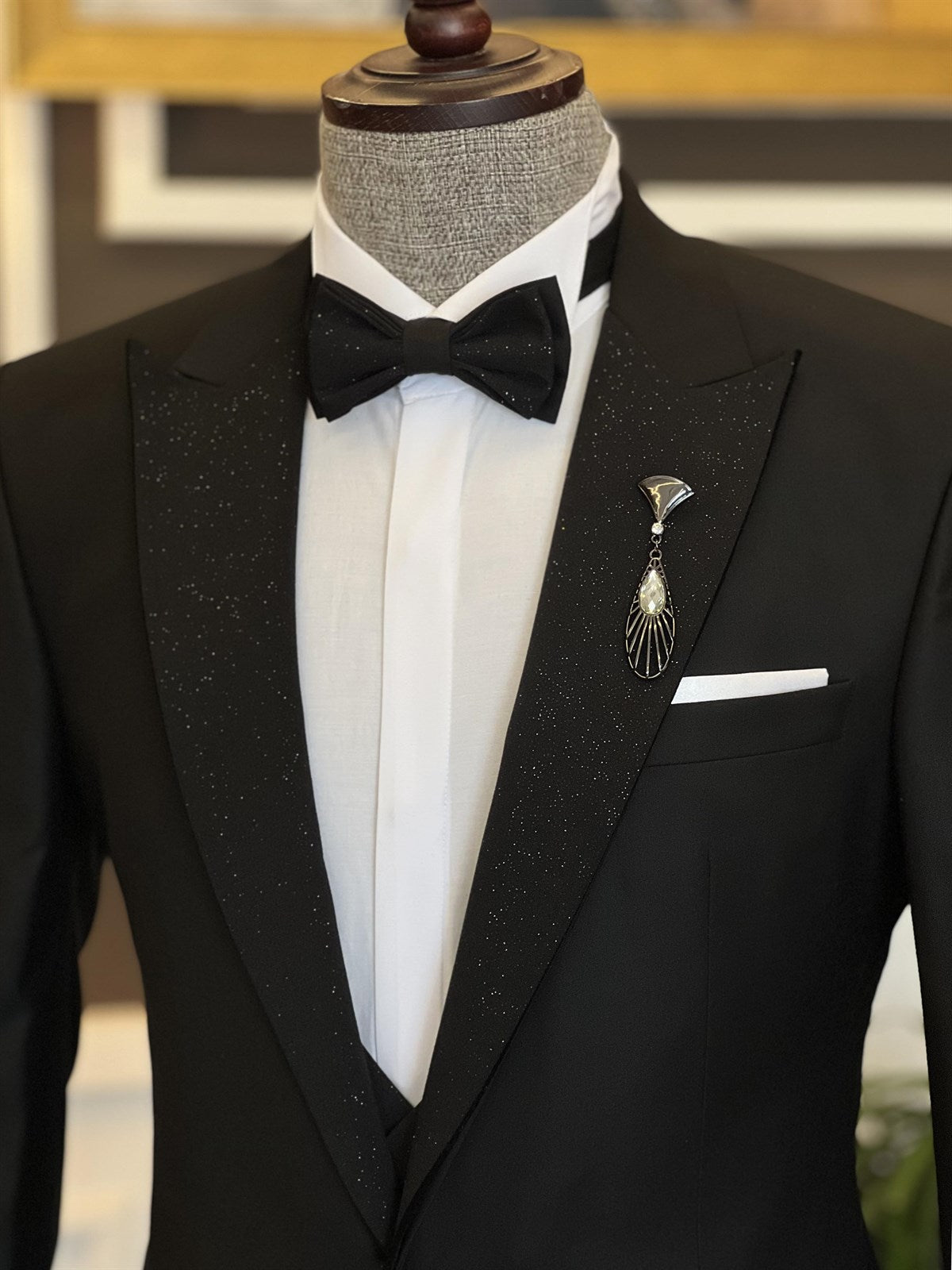 Chic Black Sparkle Peaked Lapel Three Pieces Wedding Men Suits by Carlton